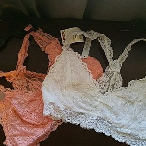 Set of 2 Peach and White bralette